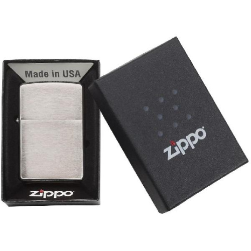 Зажигалка Zippo Classic Brushed, серебристая фото 2 Зажигалка Zippo Classic Brushed, серебристая фото 2